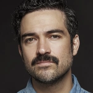 Assistir Alfonso Herrera online grátis no Superfilmes